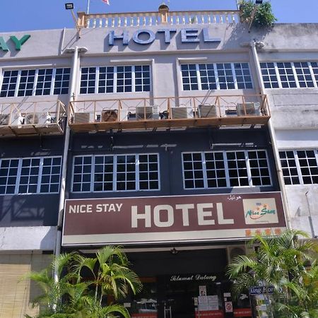 Nice Stay Hotel Raub Exterior foto